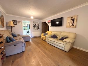 Sitting Room (1)- click for photo gallery